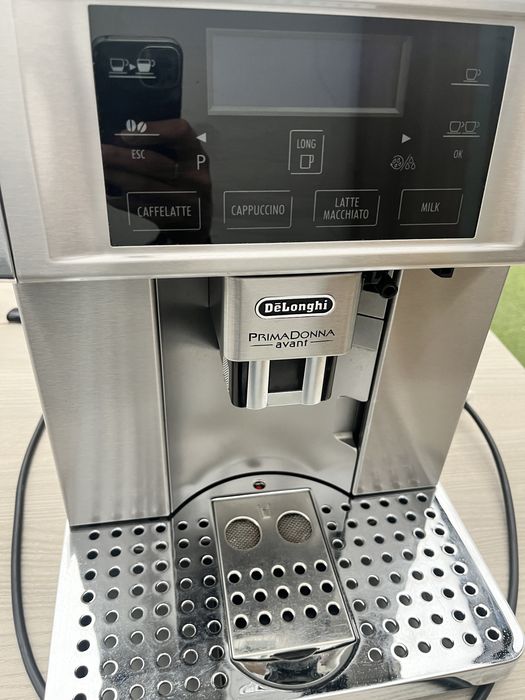 Aparat de cafea Delonghi Prima Donna Avant