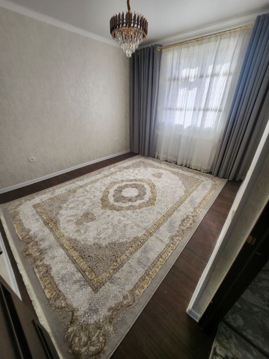 Срочно 3 хонали сотилади