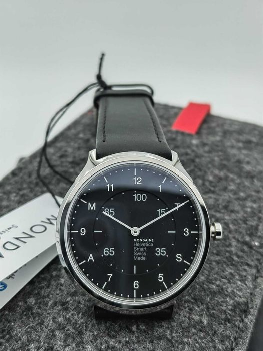 Mondaine Helvetica 40 mm – Hybrid Smartwatch – Nou – Full Set