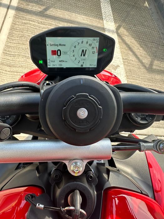 Vand Ducati Streetfighter V2