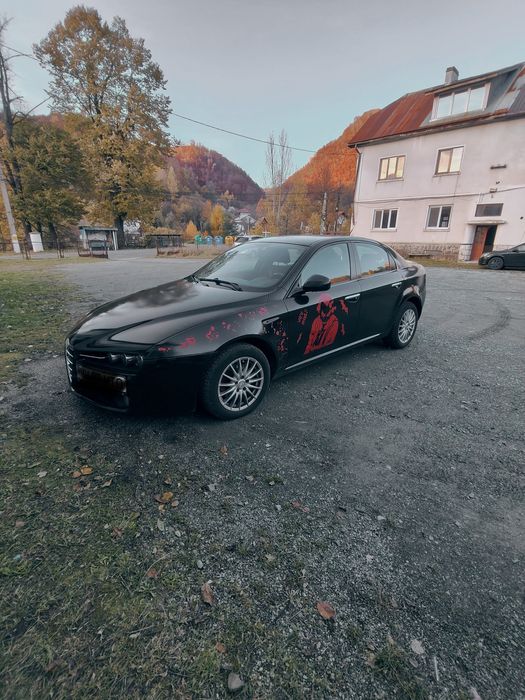 Vând Alfa Romeo 159