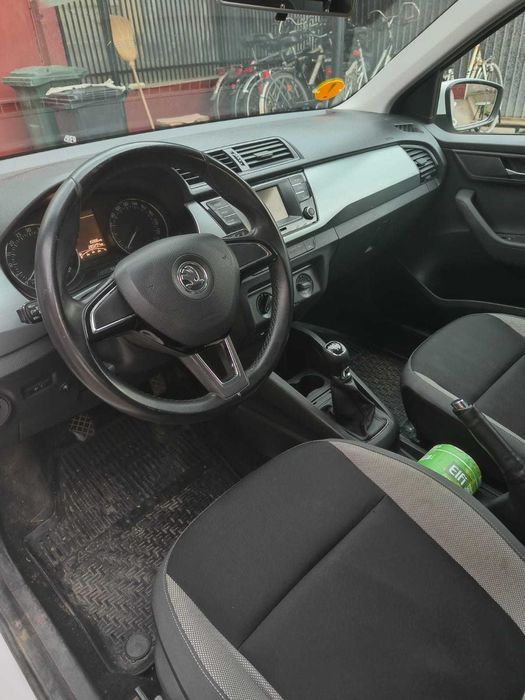 SKODA Fabia 2015 — imagine 3