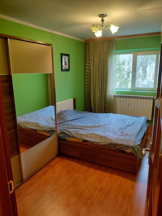 Inchiriez apartament 3 camere