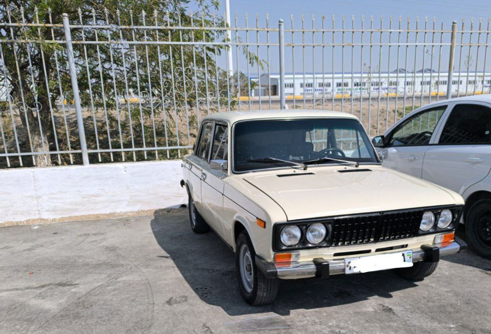 Lada VAZ 2106 Sotiladi