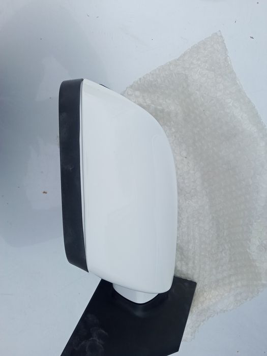 Продаю боковые зеркало