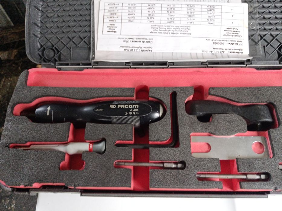 Vind scule profesionale snap  on, facom unele Sint noi altele  sint  u