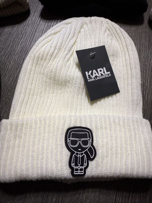 Caciula Fes Karl Lagerfeld noua/new