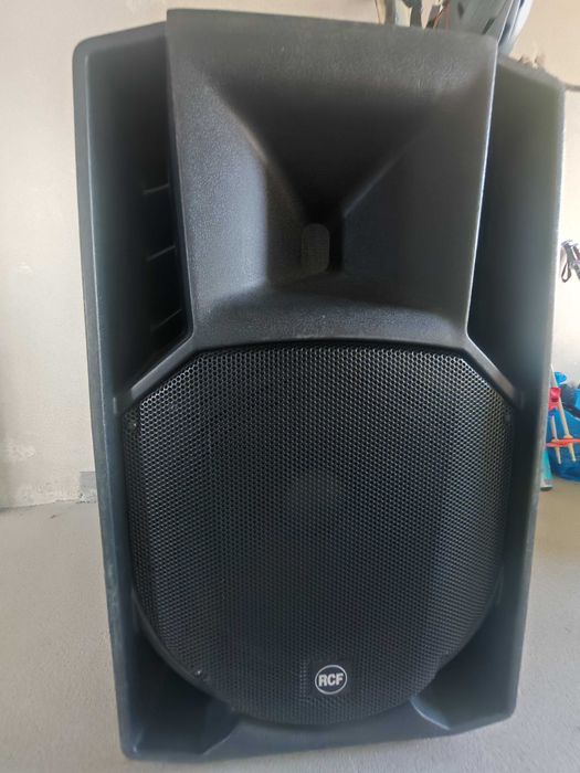 Boxă activă RCF 715 MK 4