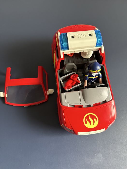Lego-Playmobile- masina pompierului