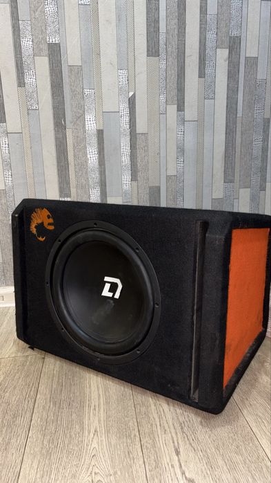 Продам сабвуфер срочно