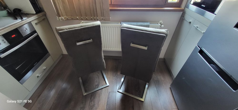 Нови Трапезни столове 3 бр !