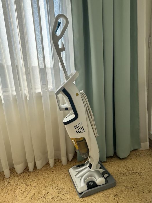 Парочистачка Rowenta Clean & Steam