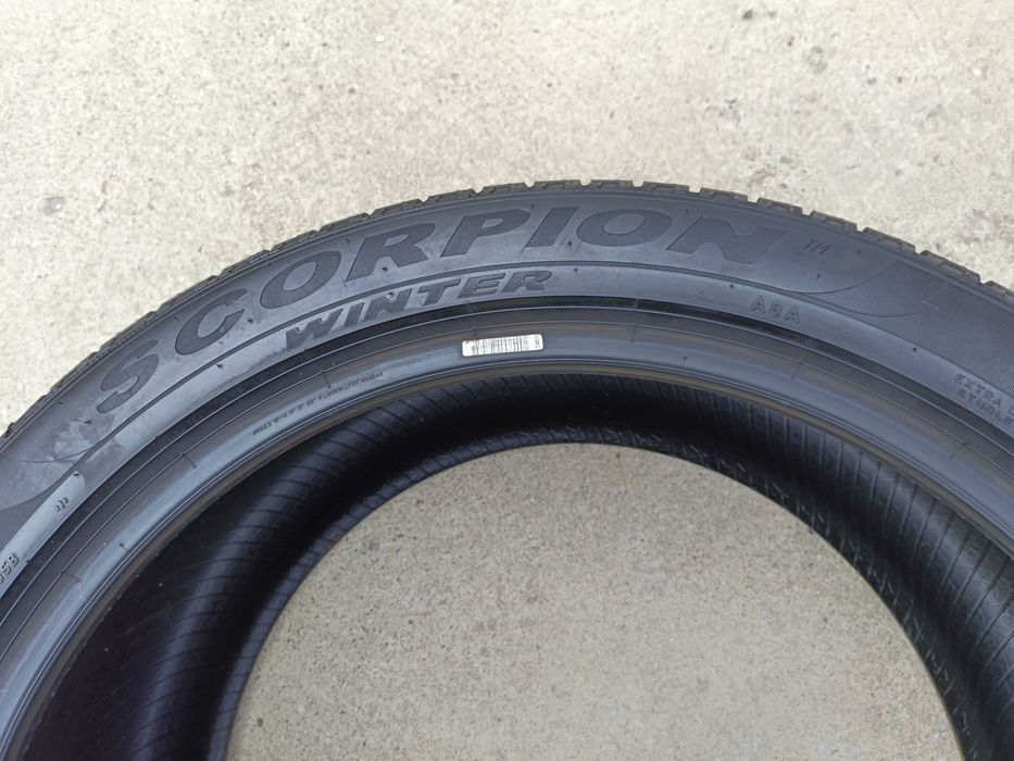 O anvelopa iarna 325 35 22 pirelli scorpion winter