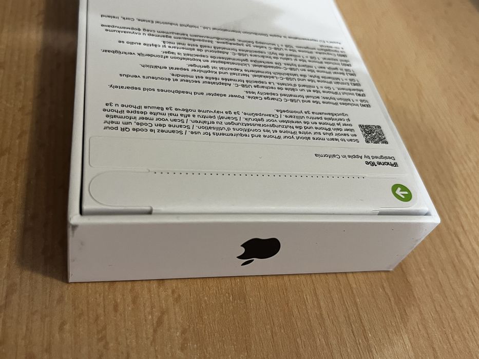 iPhone 16e - запечатан, оригинален, 128GB черен цвят, в гаранция