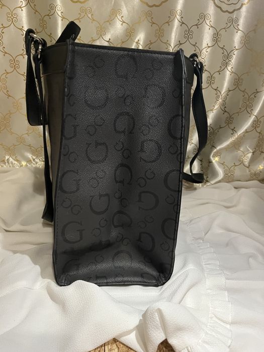 Geanta de umar nouo de culuare neagra  100/100 originala