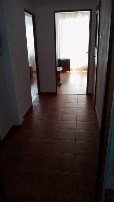 PF dau in chirie apartament 3 camere bucatarie 2bai zona centrala ,str.Dorobantilor .