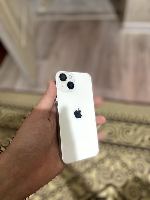 iPhone 14 белый цвет