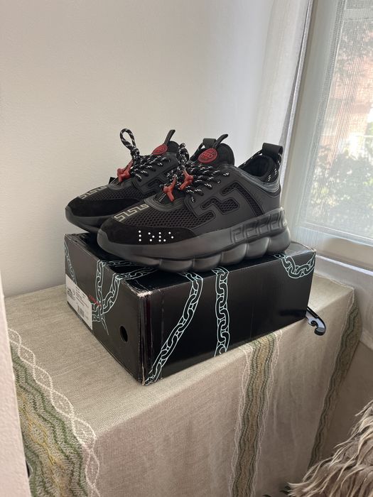 versace chain reaction