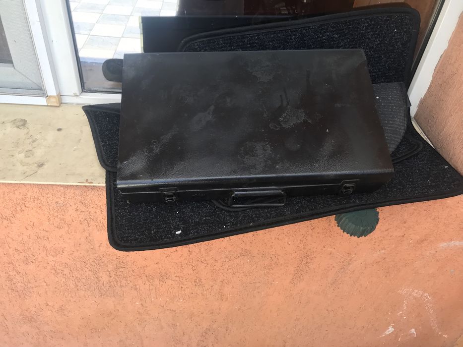 cutii de scule aproape noi