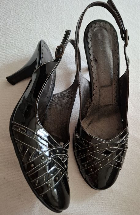Sandale piele lacuită 38
