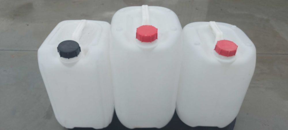 Canistre bidoane pentru diverse lichide