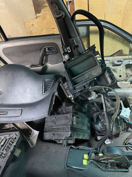 Ниссан Примера p11+  на разбор.