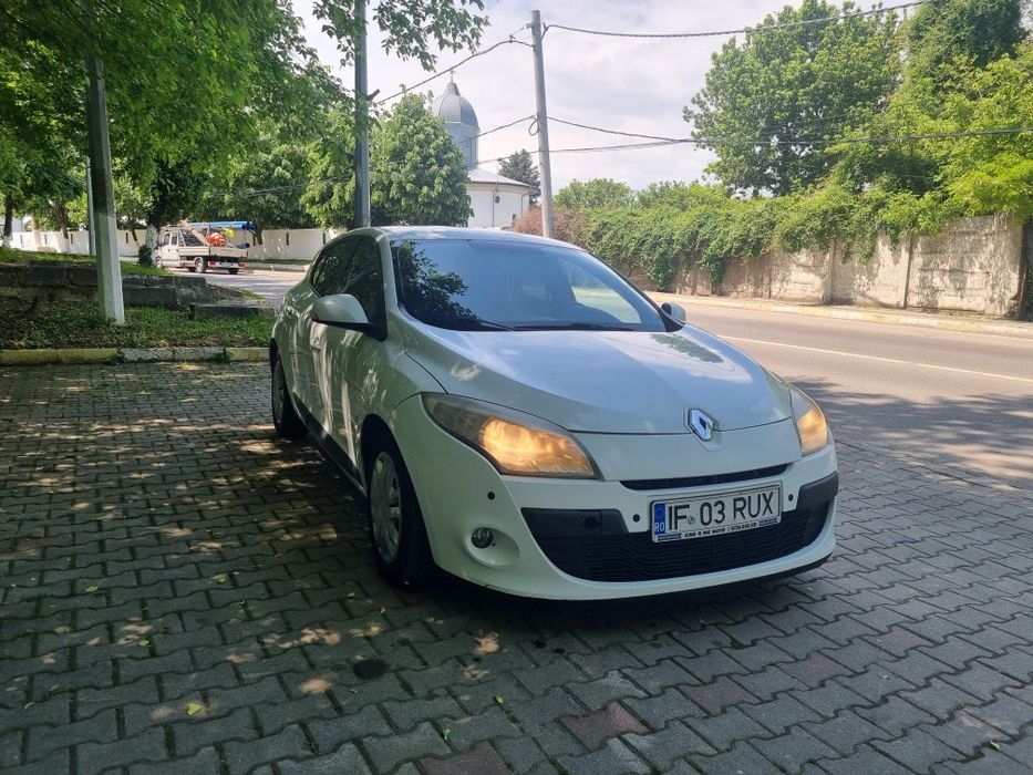 Vând Renault Megane 1.6 benzina