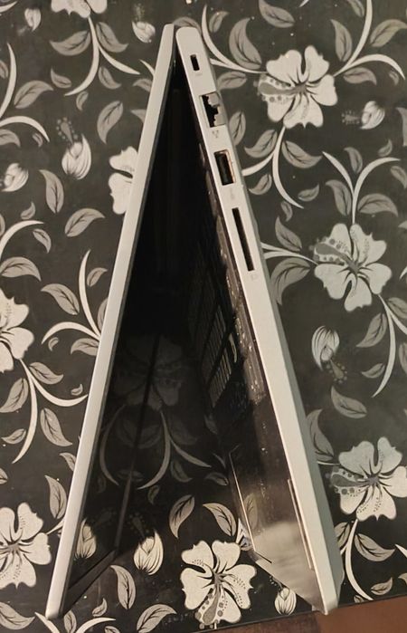 Lenovo noutbuk core i3