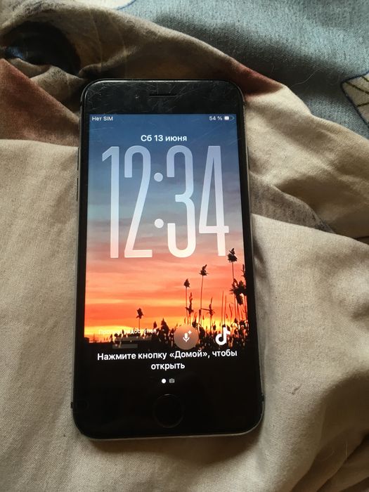 Продам iphone se2022