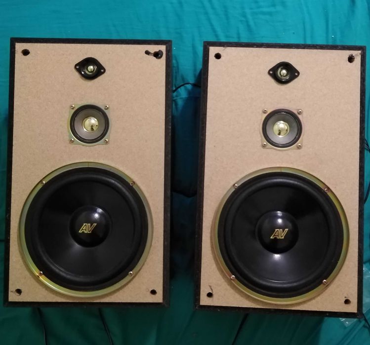 Boxe cu trei cai si 8 ohmi  JVC SP-E76BK si Toshiba SS V39