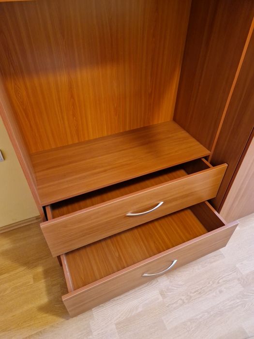 мебели,гардероб,бюро