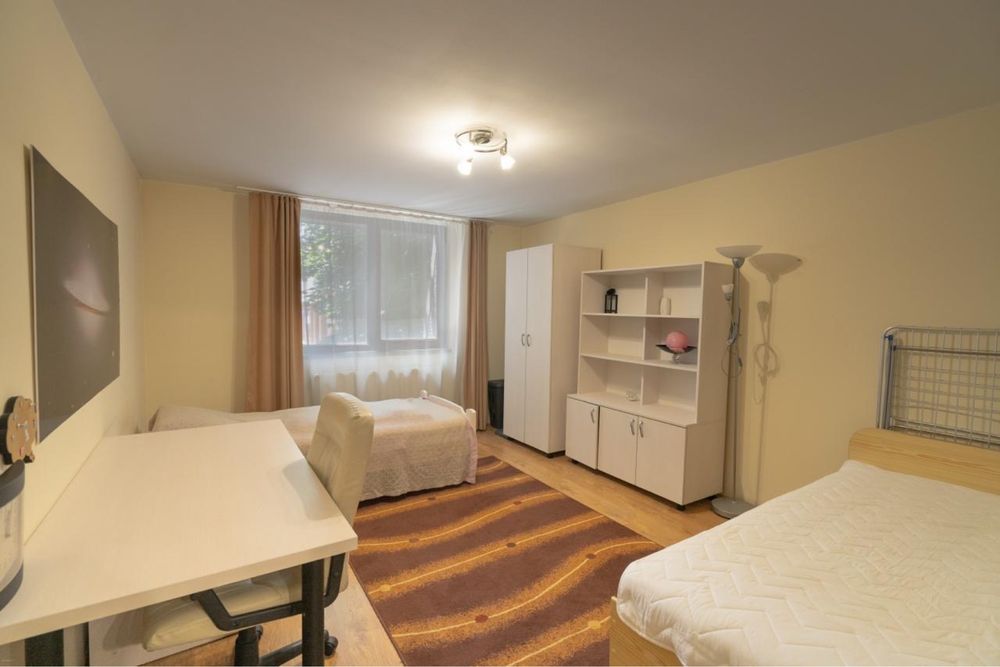 Apartament 3 camere de inchriat la casa