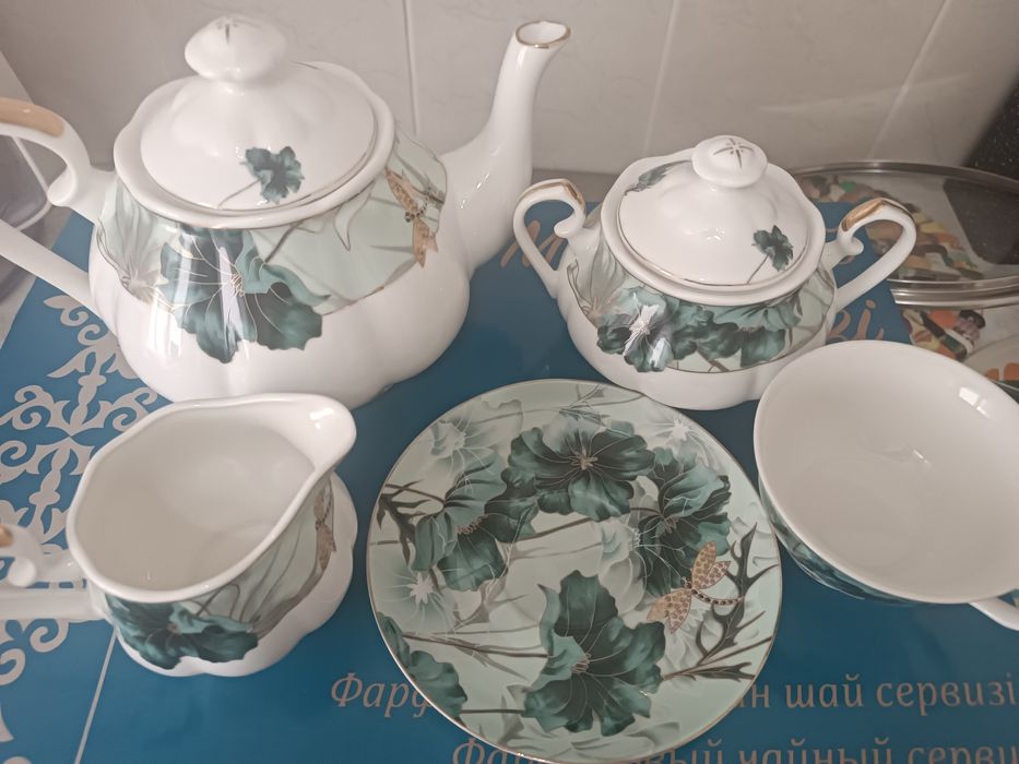 Продам чайный сервиз
