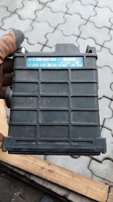 Продам запчасти на мерседес 190