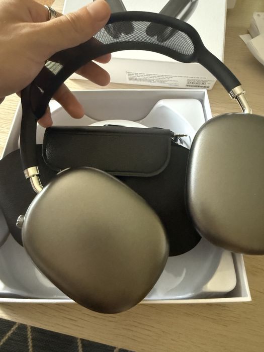 Airpods Max нови