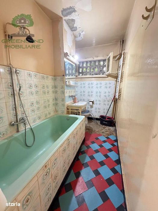Apartament 2 camere, ETAJ 1, fara risc, Podu Ros - la bulevard