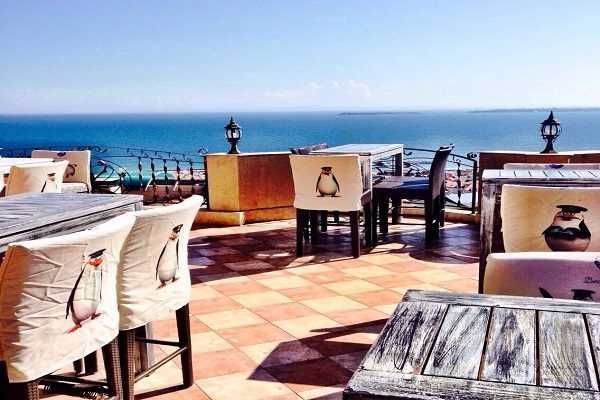 Хотел в Свети Влас с басейн на последния етаж.