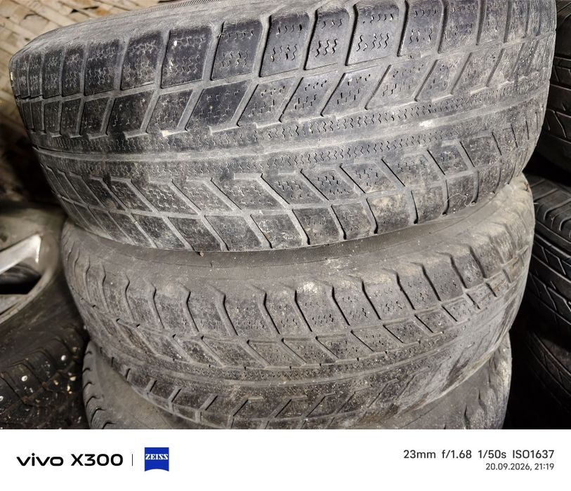 Продам 2 баллона R15 195/65