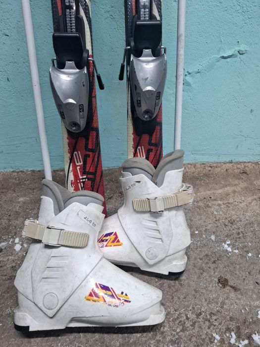 Продам горные лыжи