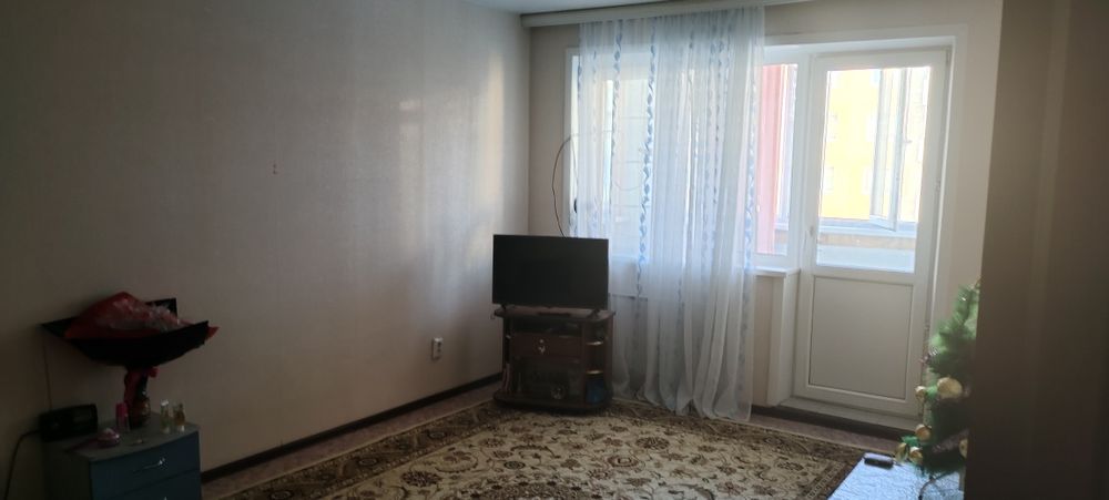 Продам 1 комнатную аэропорт 35А