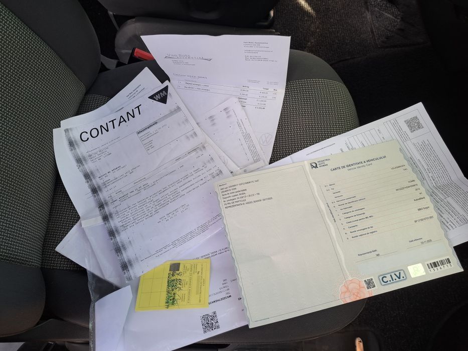 ** Volkswagen Transporter 2011 automat 2.0 locuri si duba  **