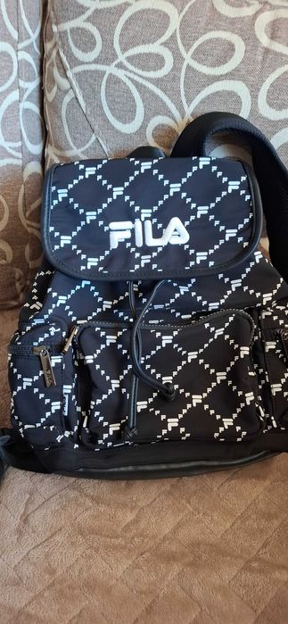 Чисто нова раница FILA