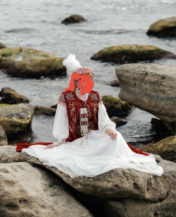 Кажекей камзол сатамын срочно!!!