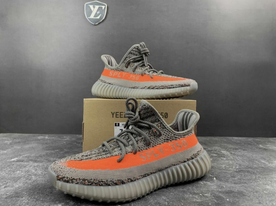 Vând Adidas Yeezy