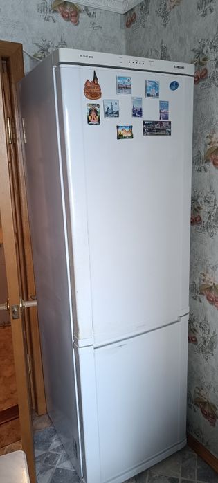 Продам холодильник Самсунг 40000