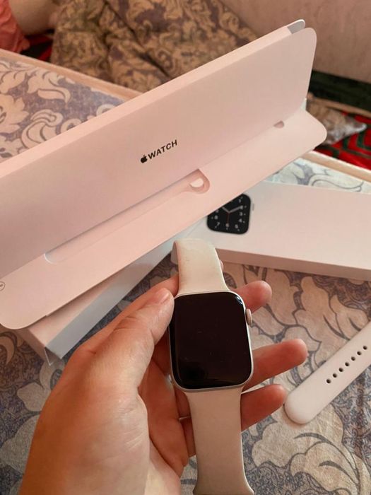 Apple Watch SE silver