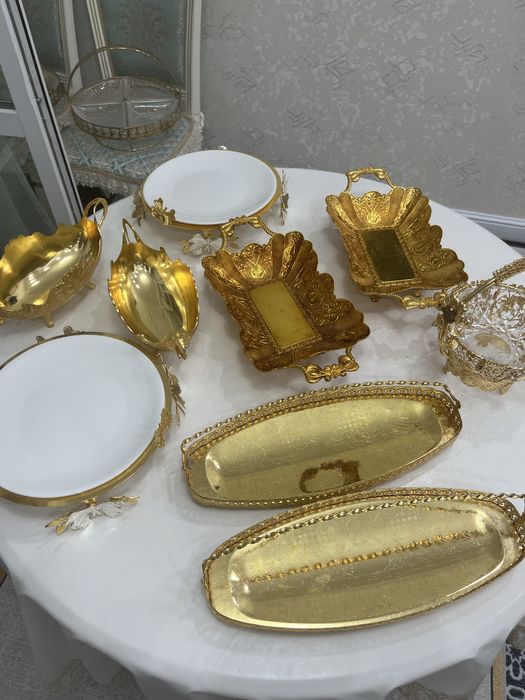 Зодотистый сервиз