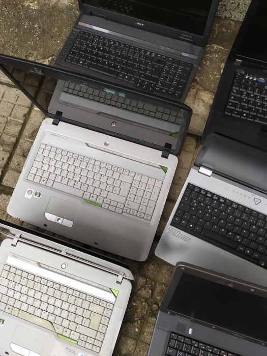 Лот лаптопи 10 броя