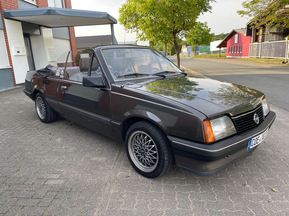 Opel Ascona Cabrio 1.8 E