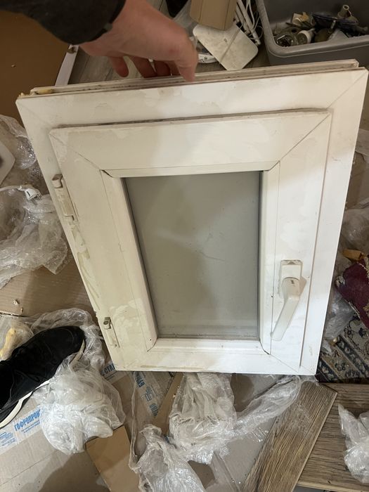 Окно стеклопластиковое